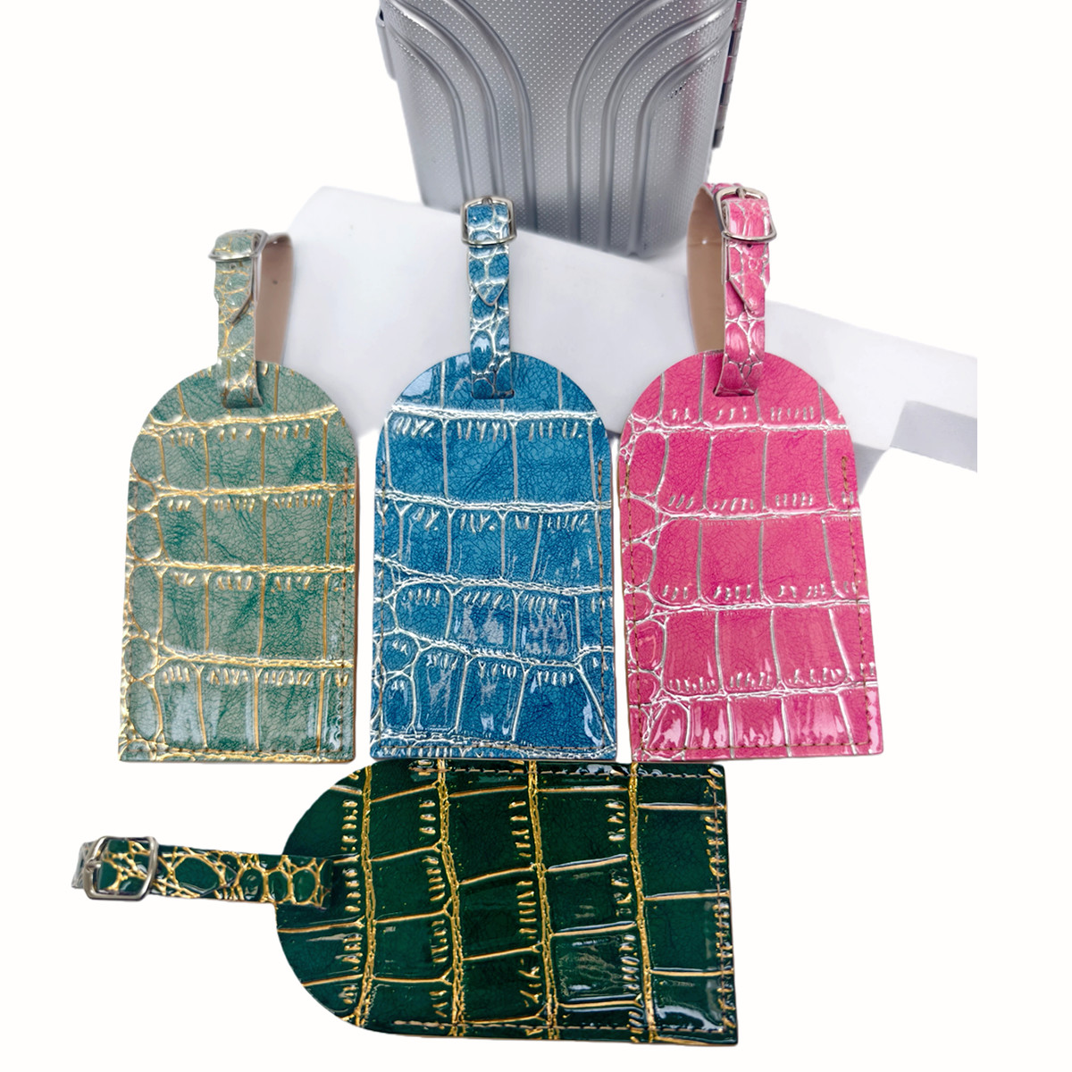 Crocodile Embossed Gold/Silver - đánh giá và giá Travel Accessories Name